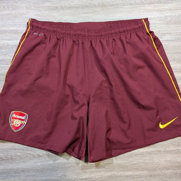 Nike Arsenal Mens XL 2010 2011 Red Football Soccer Shorts Lined Embroidered Logo - Picture 1 of 15